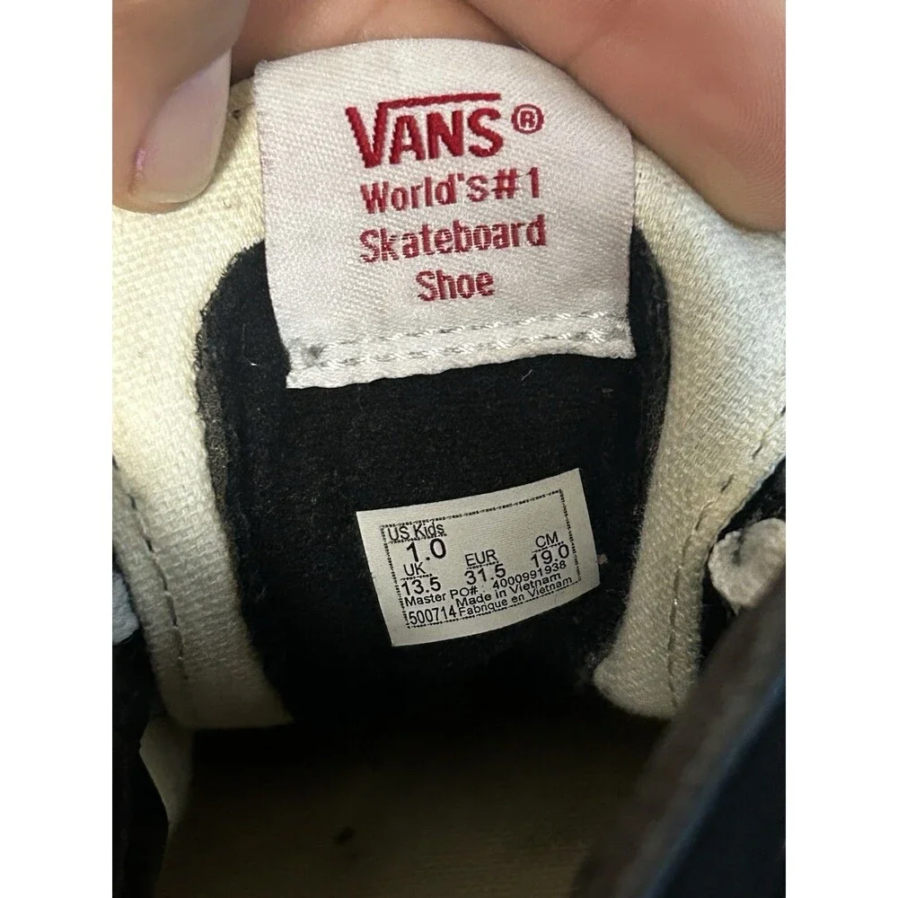 VANS Sk8-Hi Sneakers Black with A White Side Stripe High-top Kids Size 1 Youth